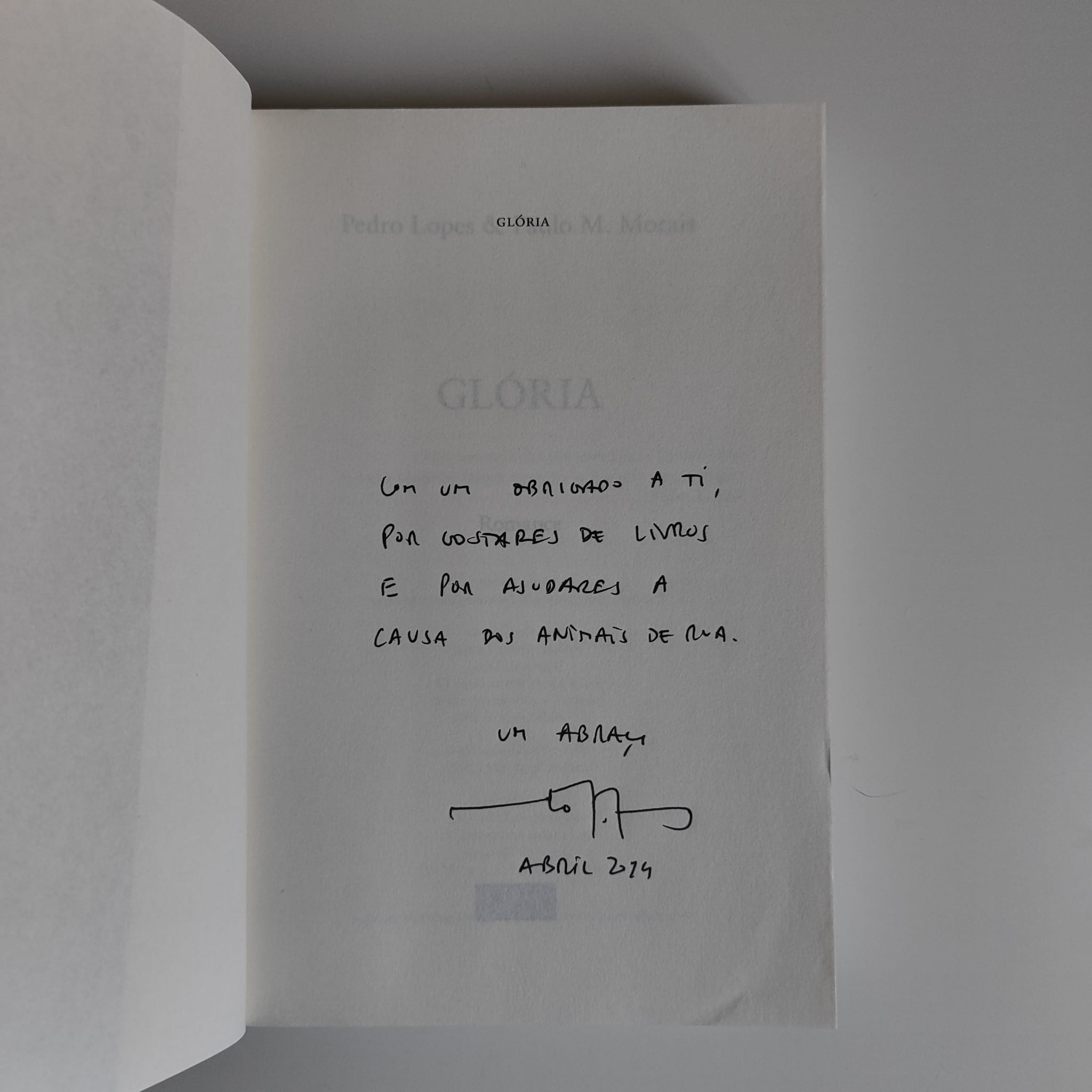 Glória, de Paulo M. Morais